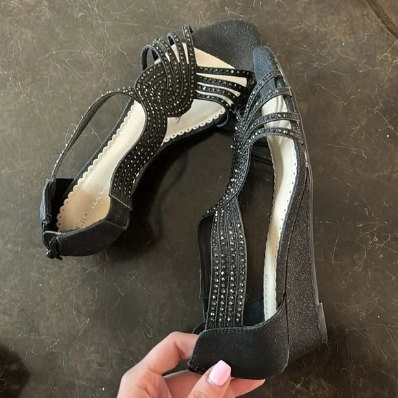 Charter Club Heels​ - Picture 3 of 4